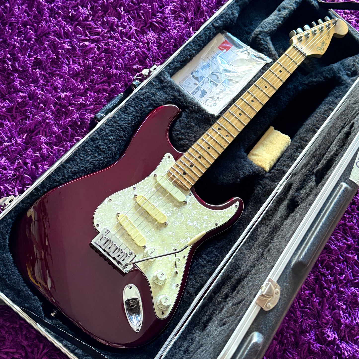 1993 Fender Stratocaster Plus Deluxe Midnight Wine (w/ SKB Hard Case) (Made in USA)