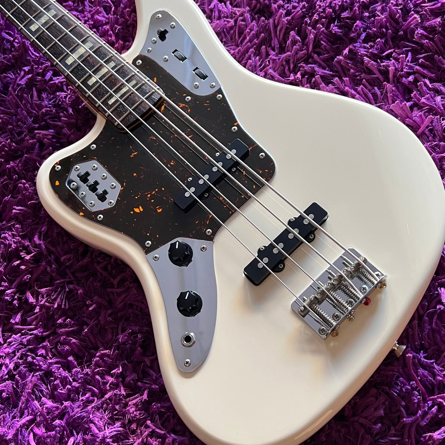 2010-11 Fender J-Craft JAB-LH Jaguar Bass Olympic White Left Handed (MIJ) (w/ Gig Bag)