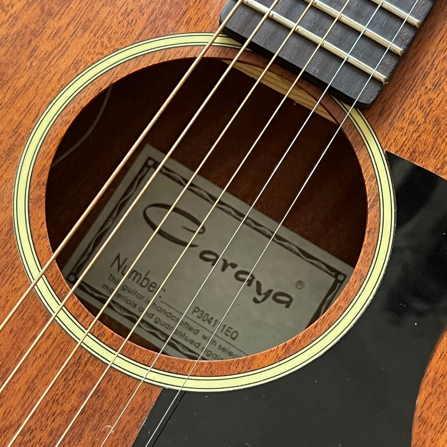 Caraya Traveler Series Electric-Acoustic Arched Back Guitar P304111EQ (w/ Gig Bag)