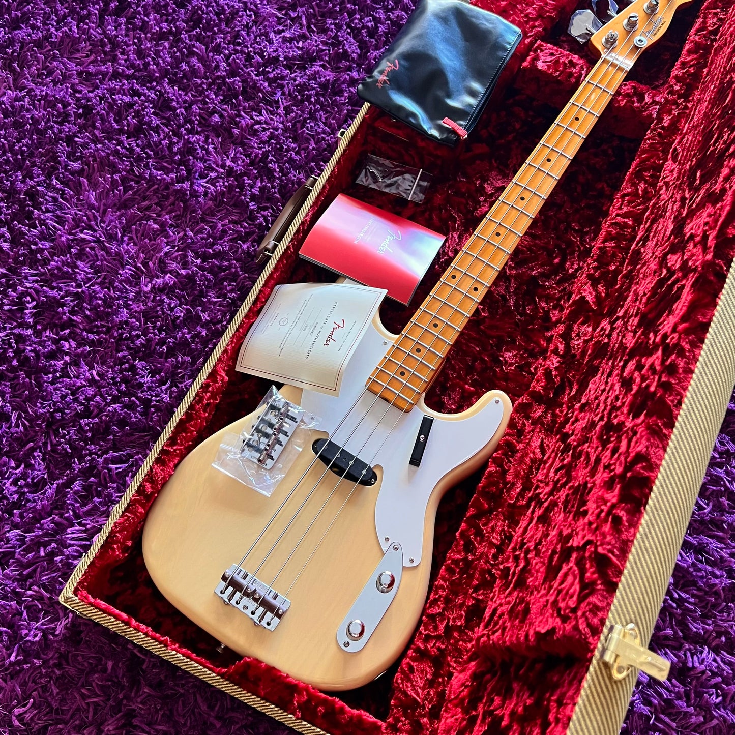 2024 Fender American Vintage II 1954 Precision Bass Maple Fingerboard, Vintage Blonde