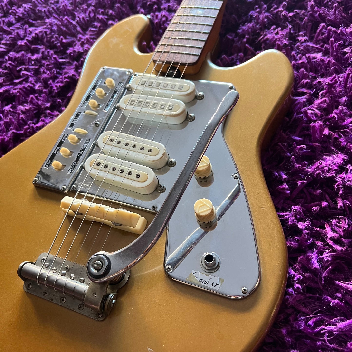 Early 1960s Guyatone LG-140T Electric Guitar (Rare Gold Nitro) (MIJ)