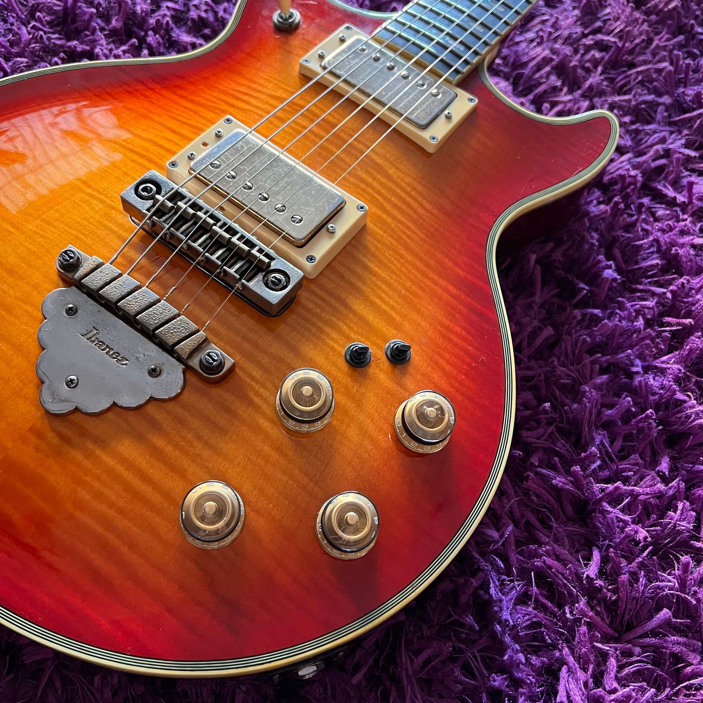 Ibanez Artist AR-300 Cherry Sunburst 1981 (CIJ) (w/ OHSC)