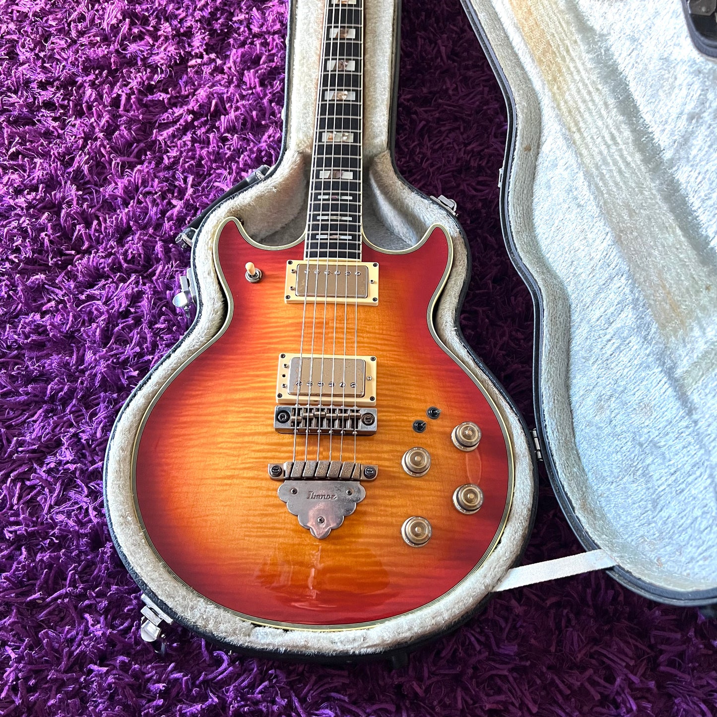 Ibanez Artist AR-300 Cherry Sunburst 1981 (CIJ) (w/ OHSC)