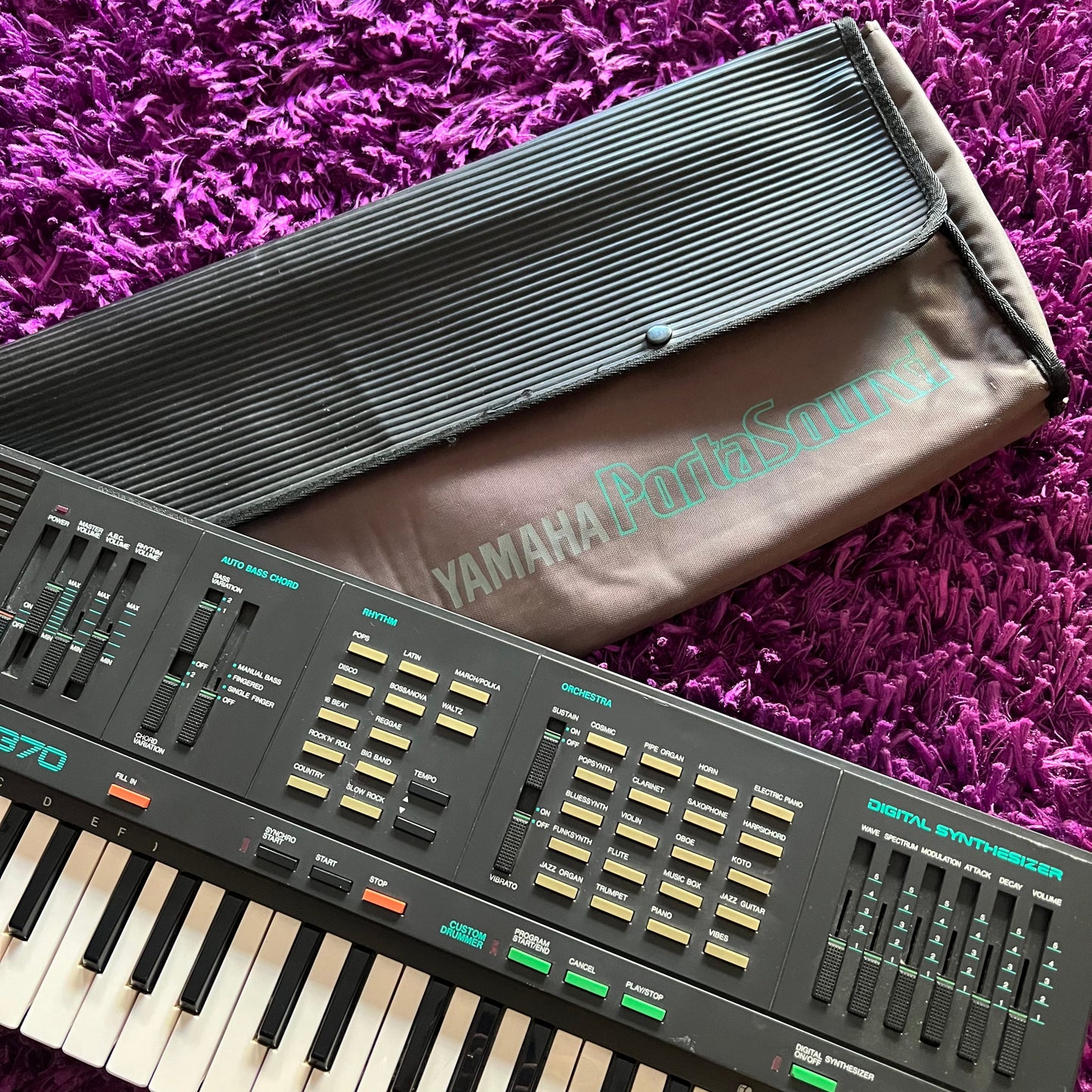 Yamaha PSS-370 PortaSound 80s FM Synthesizer Workstation (MIJ) (w/ Soft Case)
