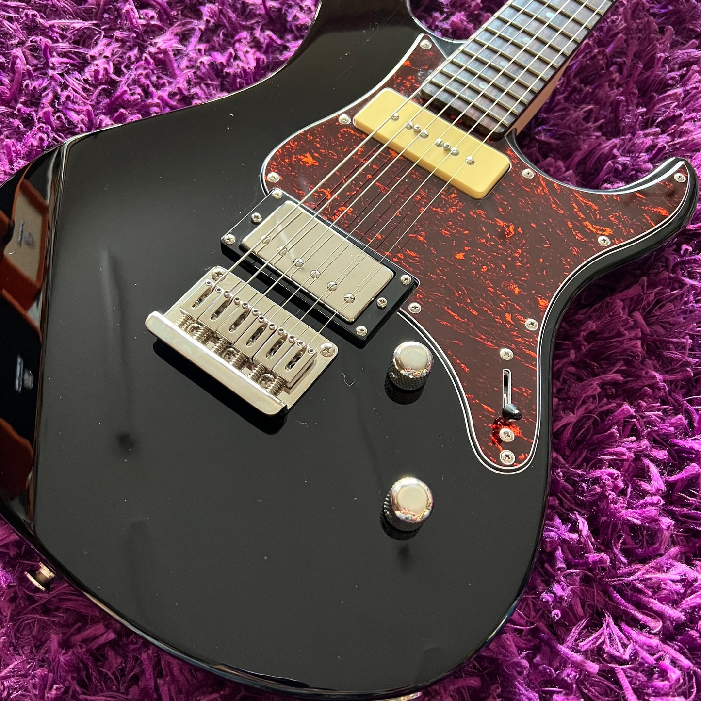 Yamaha Pacifica 311H Electric Guitar Black (PAC311HBL)