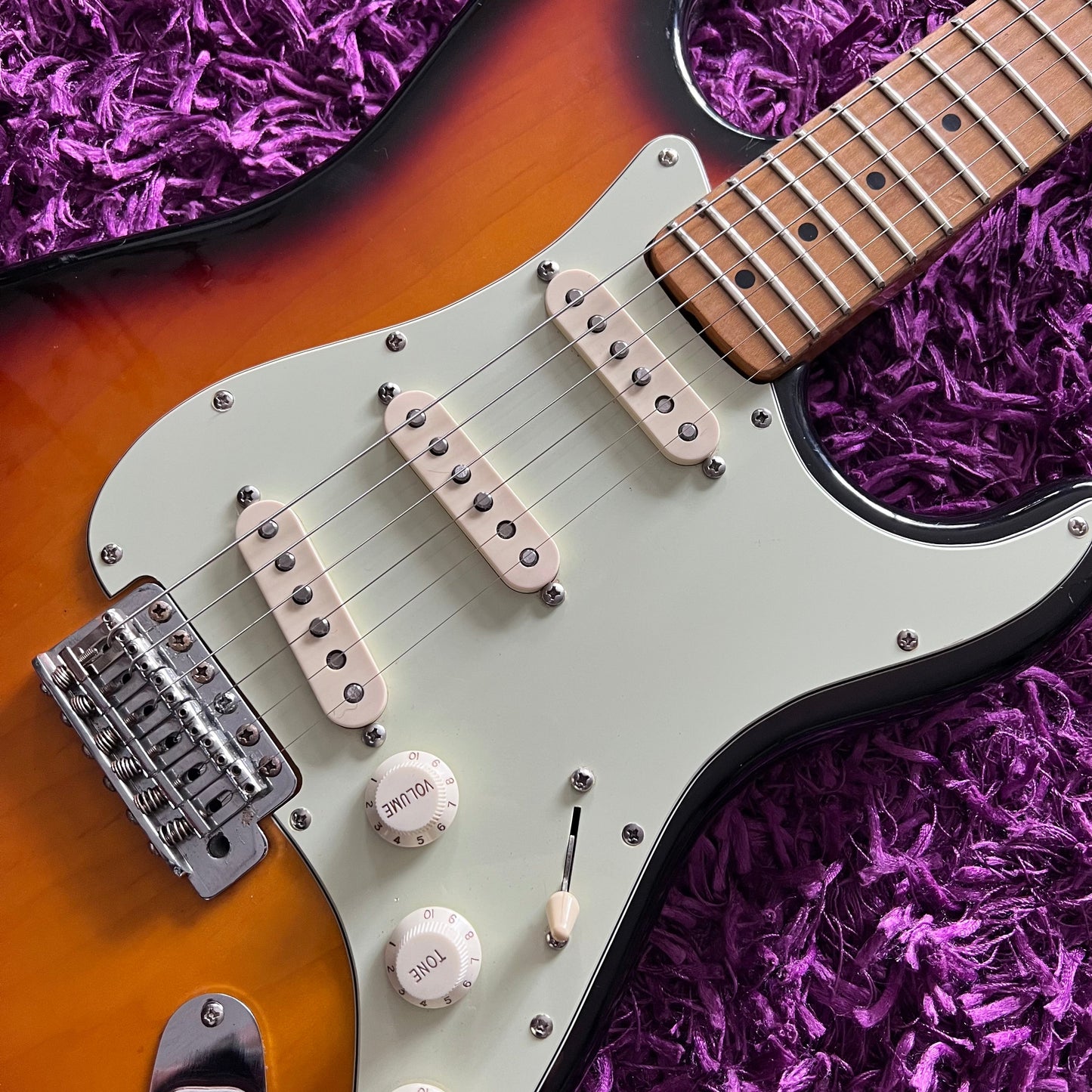 90s Vester Electric Guitar (Made in Korea) (w/ Upgrades)