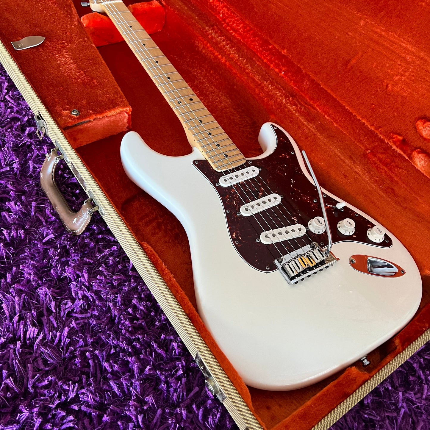 2010 Fender American Deluxe Stratocaster (Olympic Pearl, Maple Neck) (w/ OHSC)