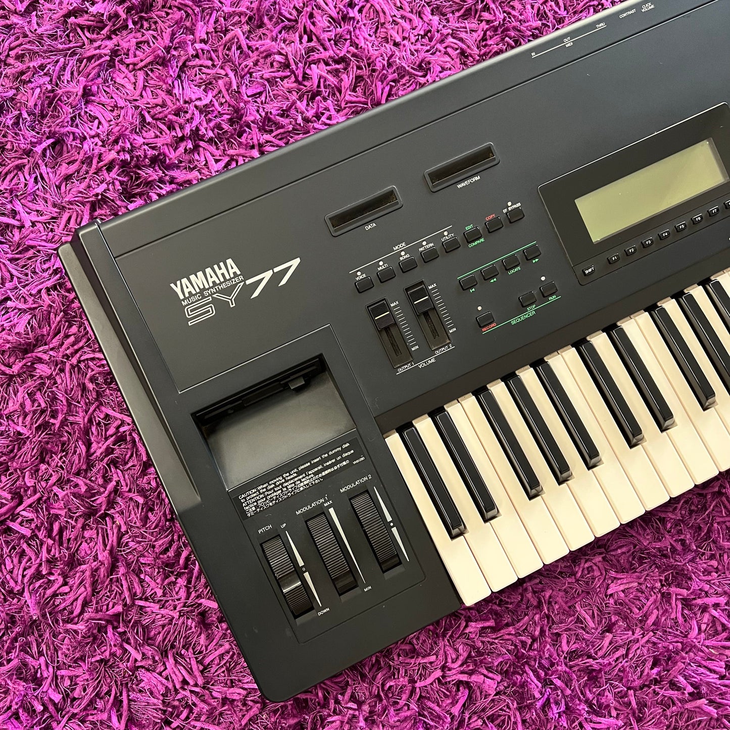 Yamaha SY77 6 Operator AFM Digital Synthesiser Sequencer Workstation
