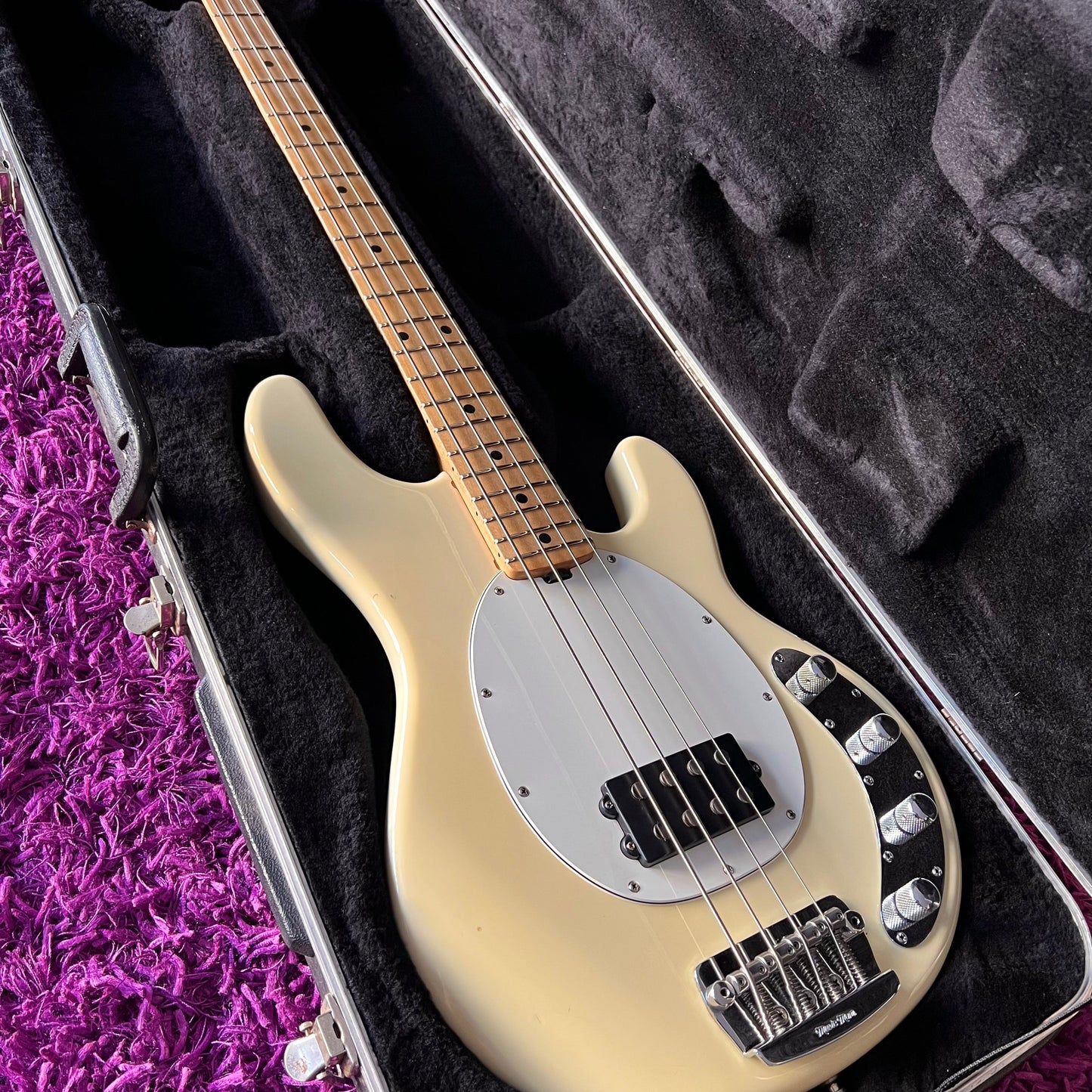 2007 Ernie Ball Music Man StingRay Bass Aged White (w/ OHSC)