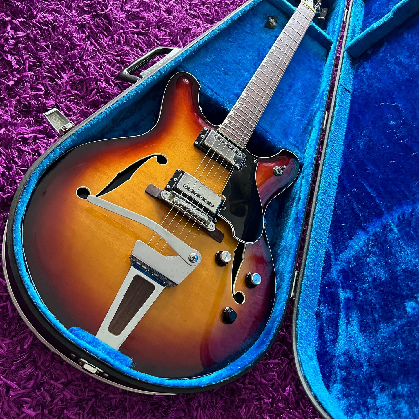 Late 60s Yamaha SA-30T Hollow Body Sunburst (w/ OHSC)