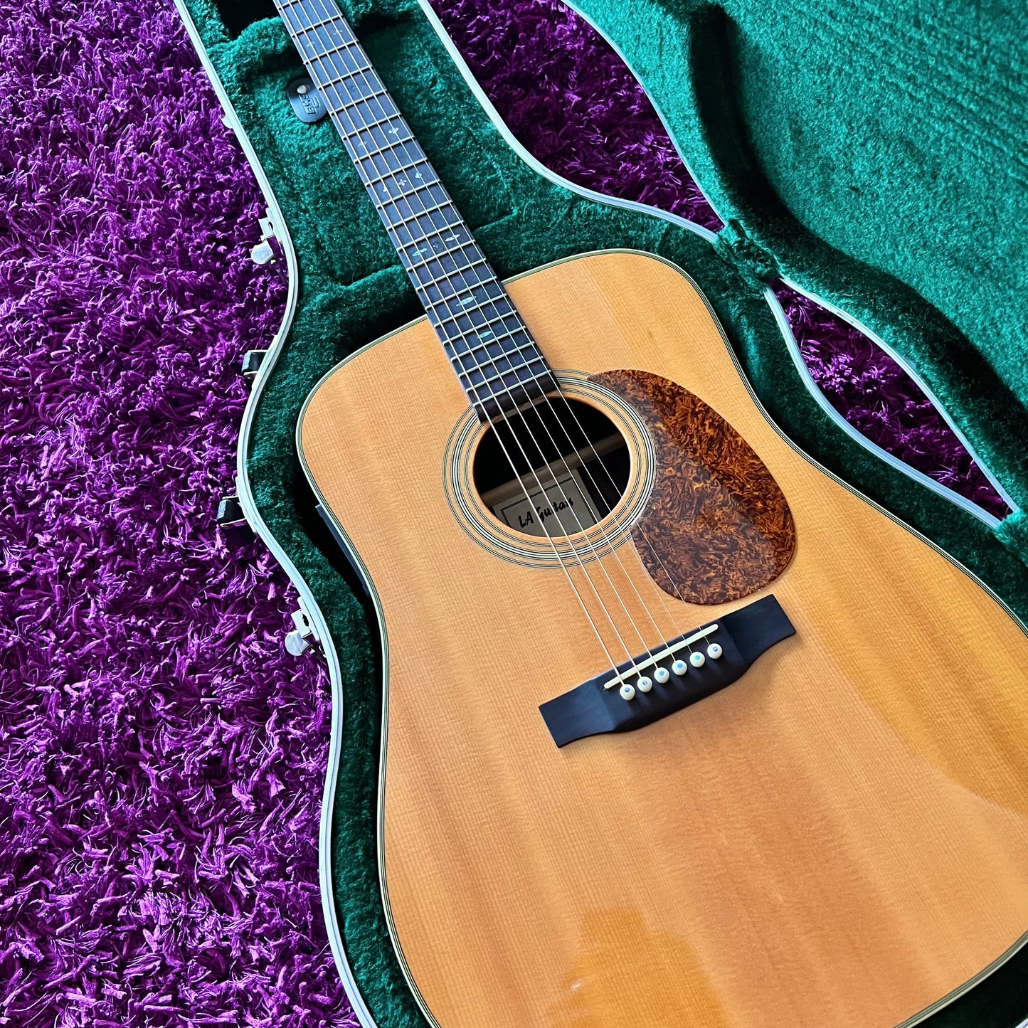 LA Guitars LAD001-CE Acoustic Guitar D-28 Style (w/ SKB Hard Case)