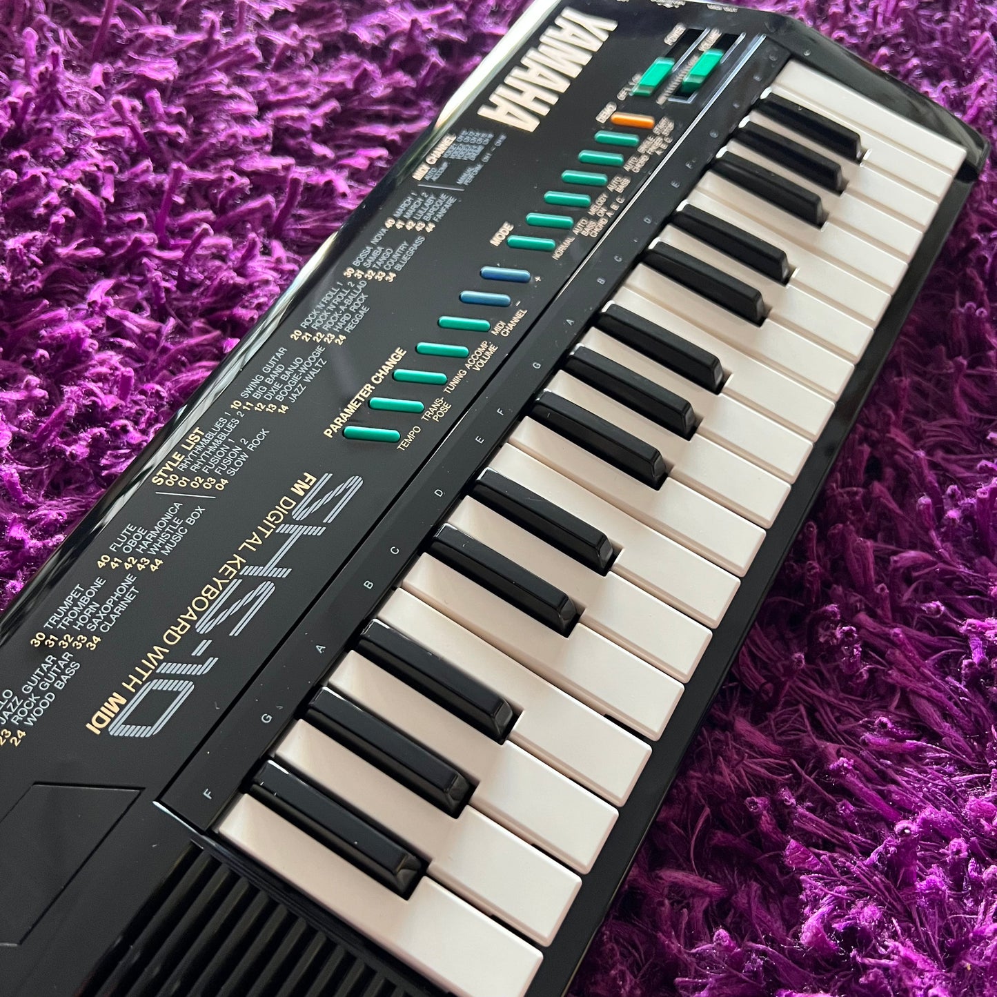 Yamaha SHS-10 Keytar Black (Made in Japan) (Strap + Manual+ Original Box)