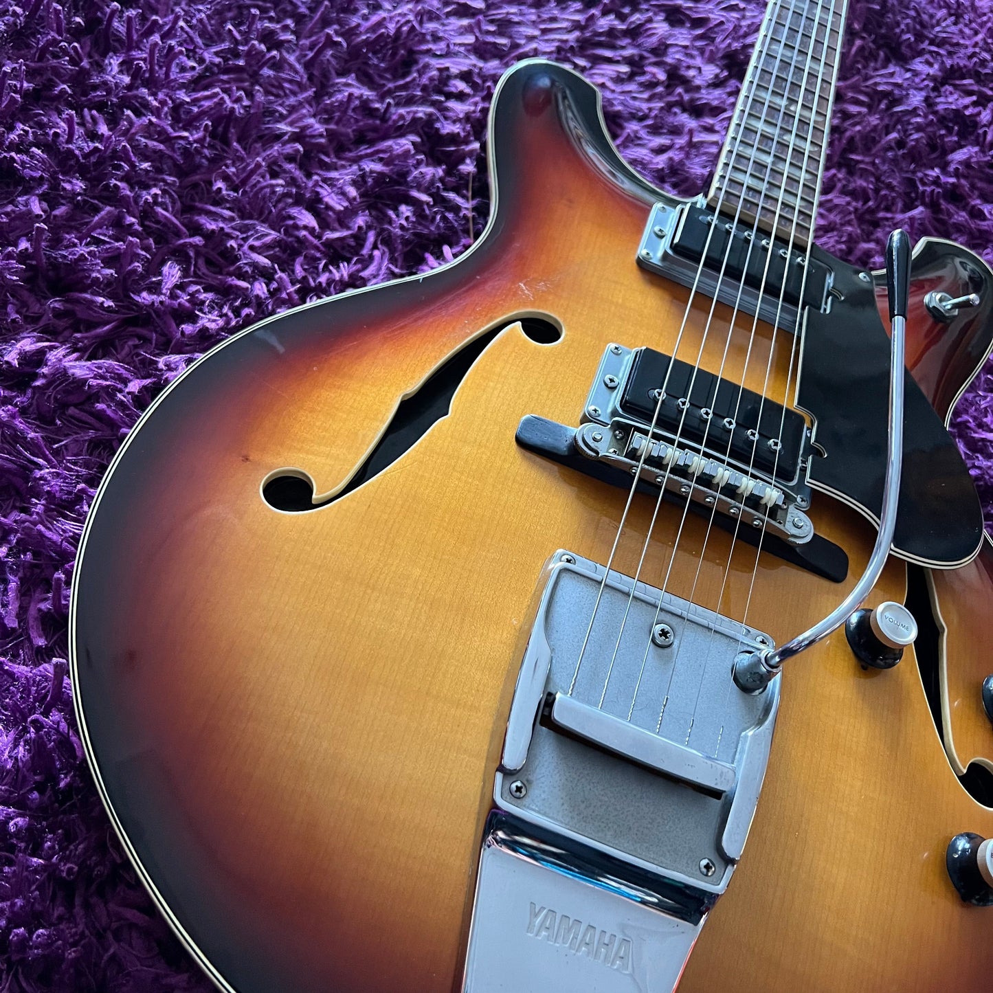 1967 Yamaha SA-50 Hollow Body 3 Tone Sunburst (w/ OHSC + Candy)