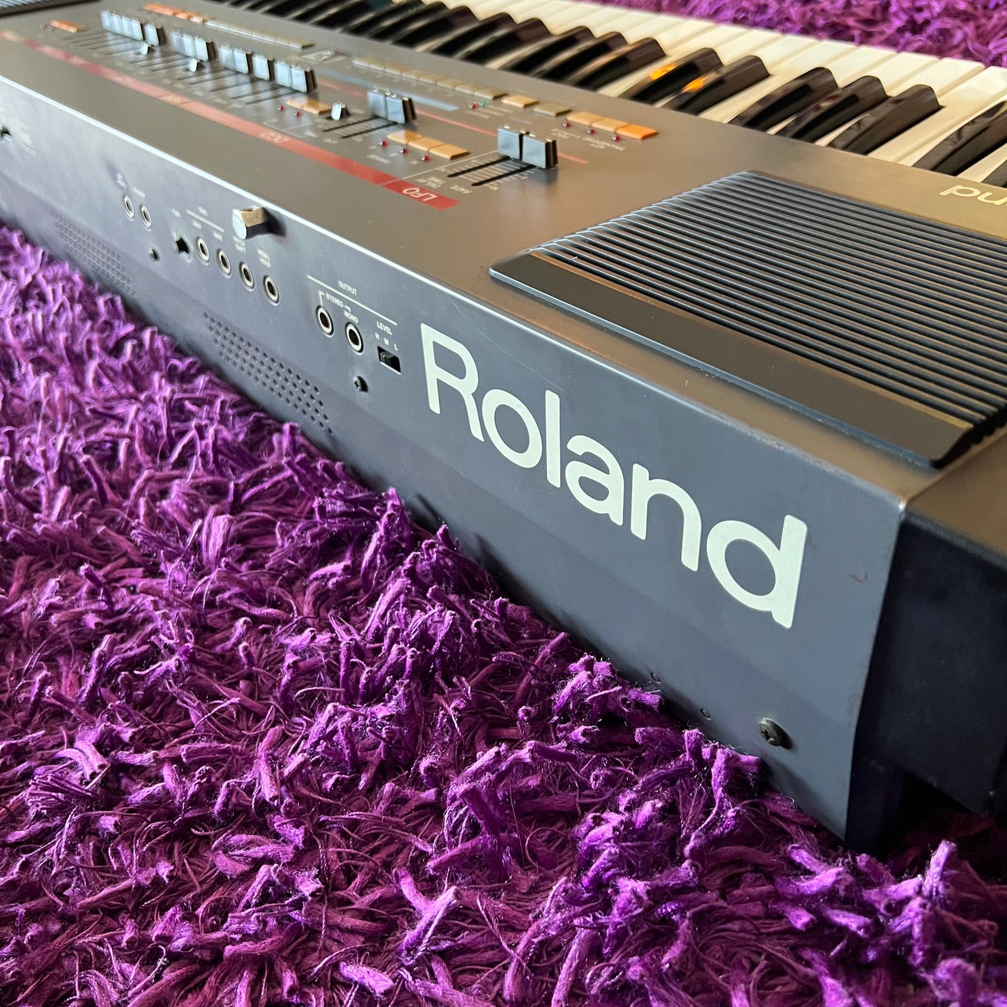 Roland JUNO-106S Polyphonic Analog Synthesizer 1980s Vintage (Serviced & Refurbished)