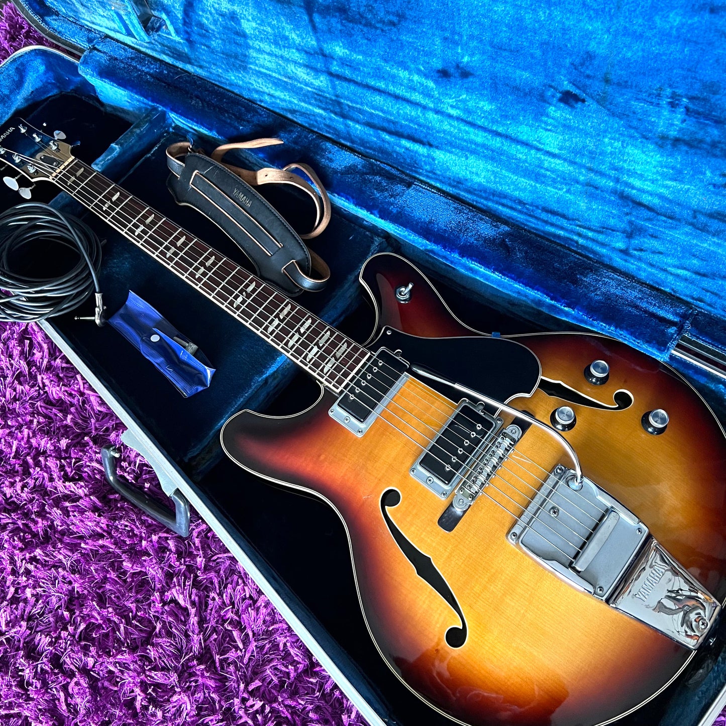 1967 Yamaha SA-50 Hollow Body 3 Tone Sunburst (w/ OHSC + Candy)