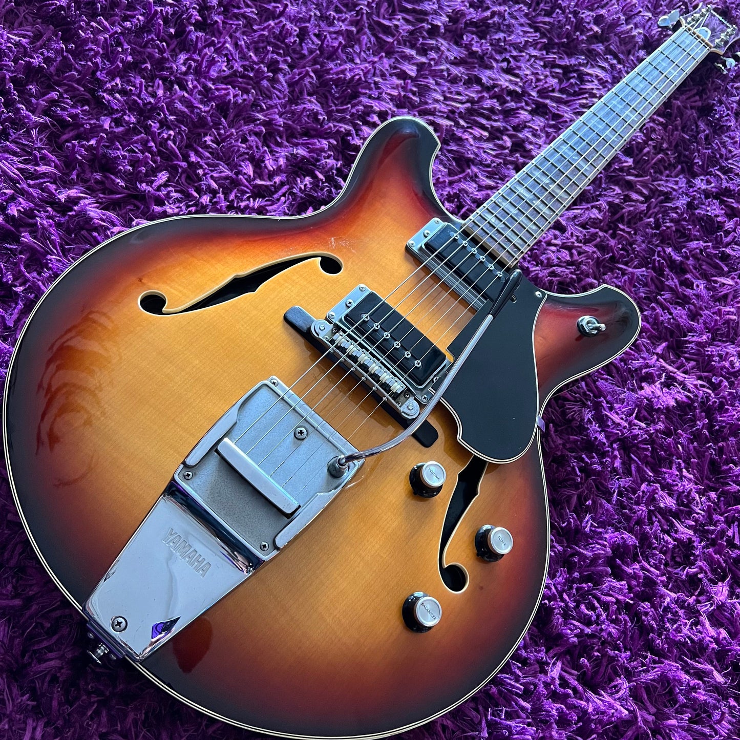 1967 Yamaha SA-50 Hollow Body 3 Tone Sunburst (w/ OHSC + Candy)