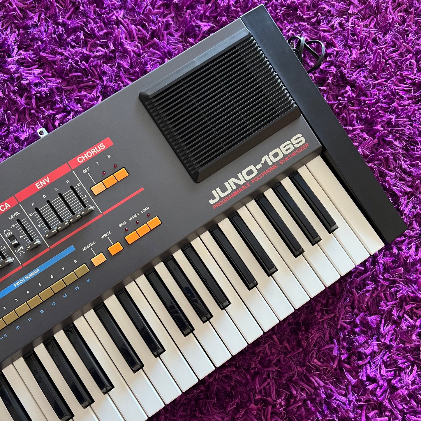 Roland JUNO-106S Polyphonic Analog Synthesizer 1980s Vintage (Serviced & Refurbished)
