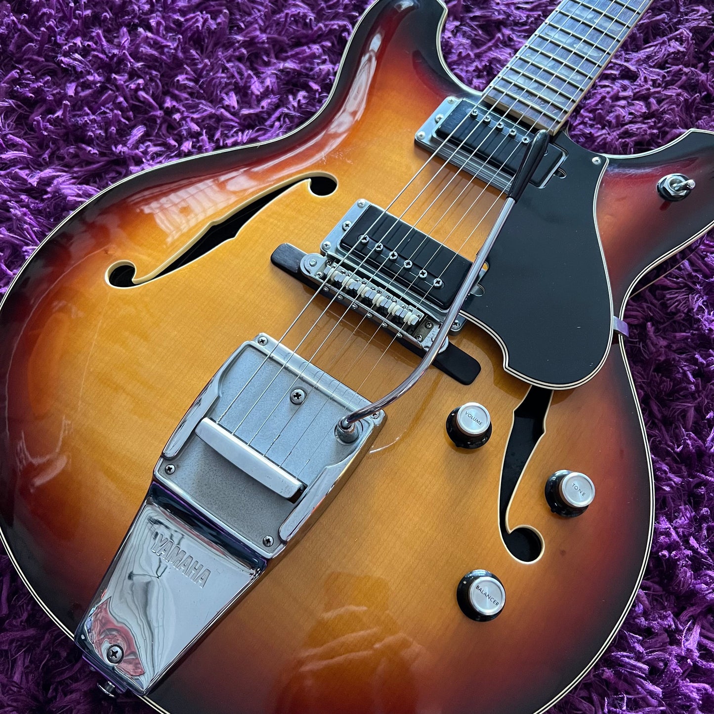 1967 Yamaha SA-50 Hollow Body 3 Tone Sunburst (w/ OHSC + Candy)