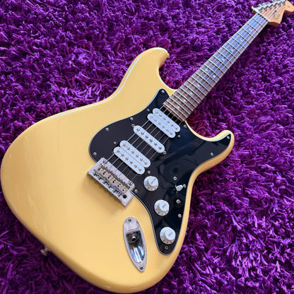 2020 Fender Player Stratocaster HSH Buttercream, Pau Ferro (Made in Mexico)