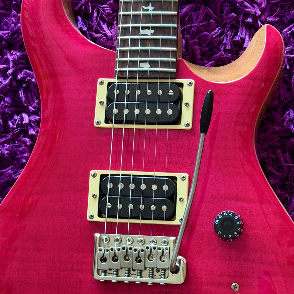 2022 PRS SE Custom 24 Bonnie Pink Double Cutaway Electric Guitar