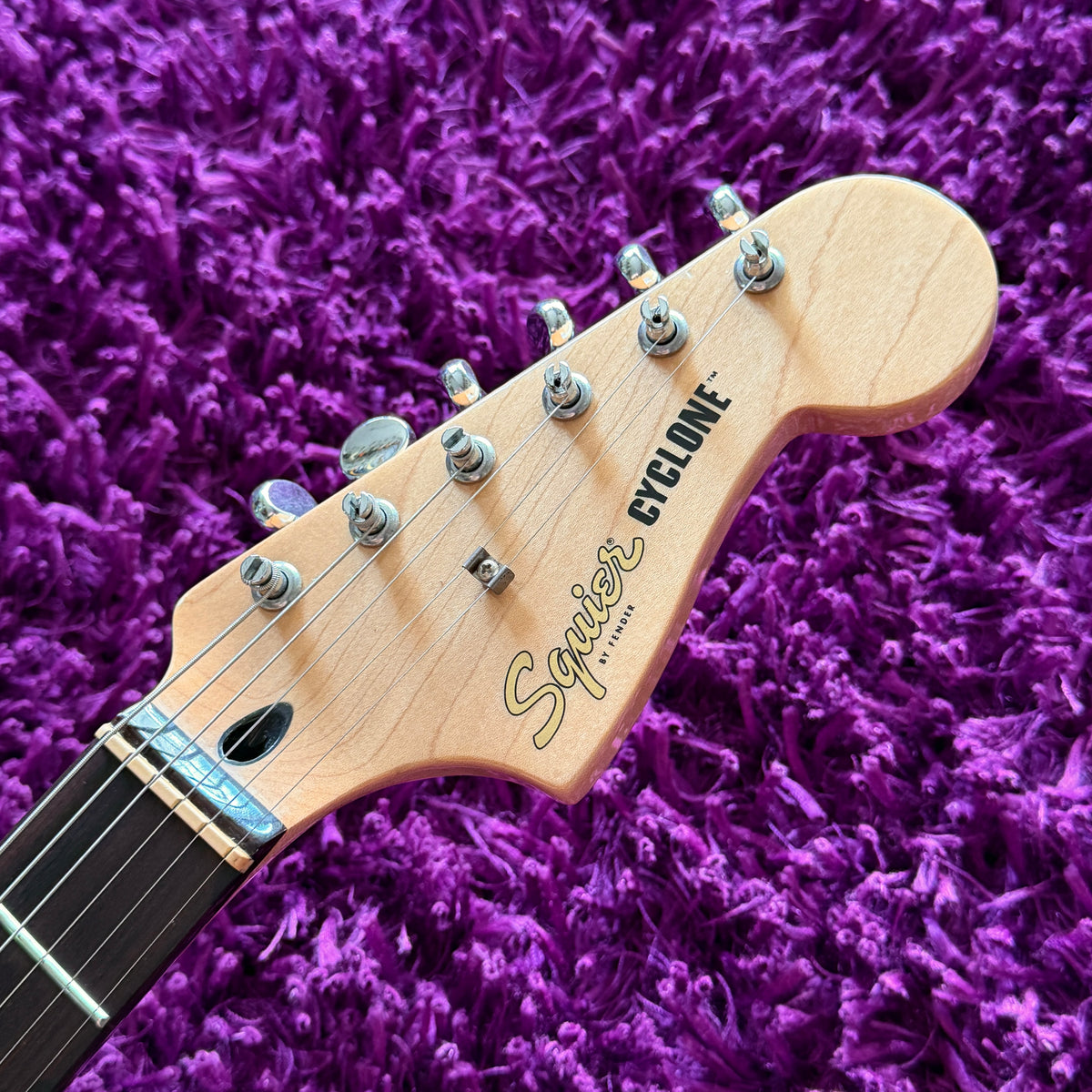 2020 Squier Paranormal Series Cyclone Daphne Blue