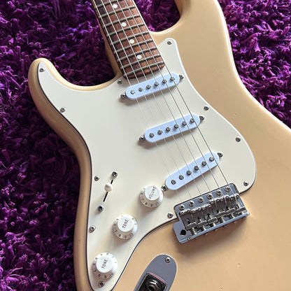 2009 Fender Highway One Stratocaster Left Handed (Honey Blonde) (Made in USA)