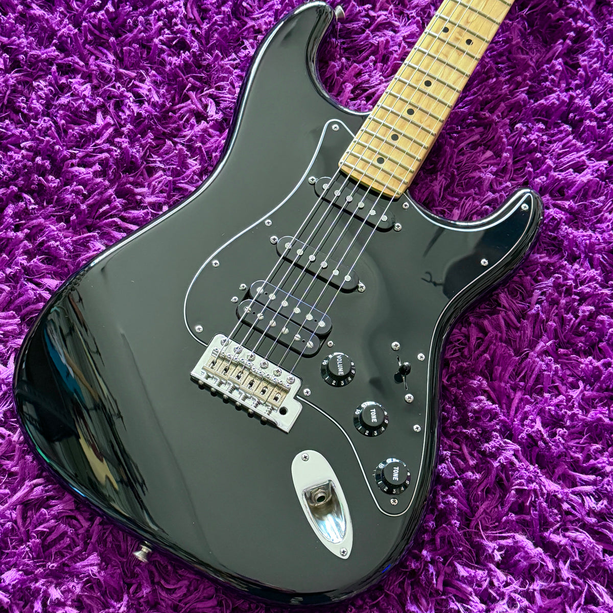 2018 Fender American Special Stratocaster HSS Black, Maple Neck (Made in USA)