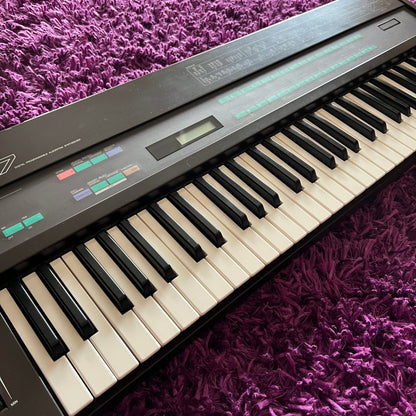 1980s Yamaha DX7 Keyboard Synthesizer (240V Conversion) (Made in Japan)