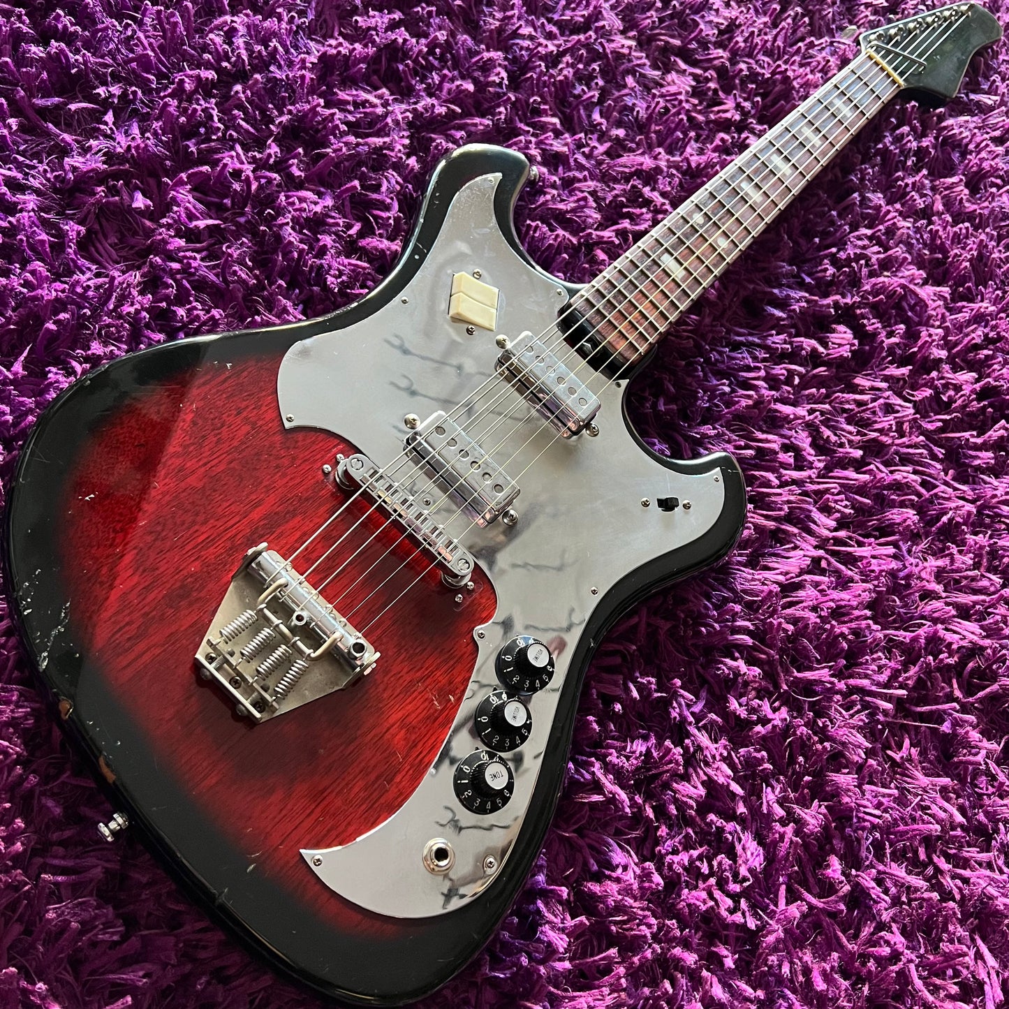 Mid 1960s Guyatone/Kawai Kingston Offset Electric Guitar (MIJ)