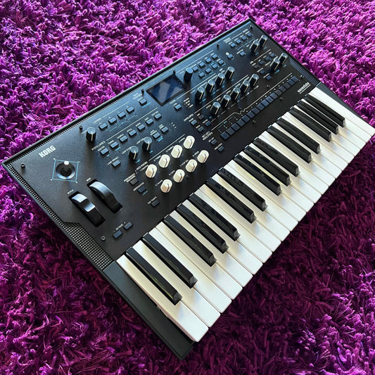 2020s Korg WaveState Wave Sequencing Synthesizer