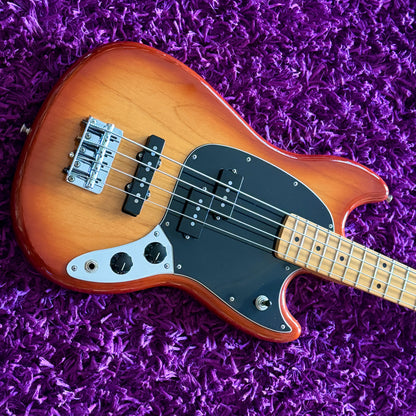 2020 Fender Player Mustang Bass P/J Sienna Sunburst, Maple Neck (MIM)