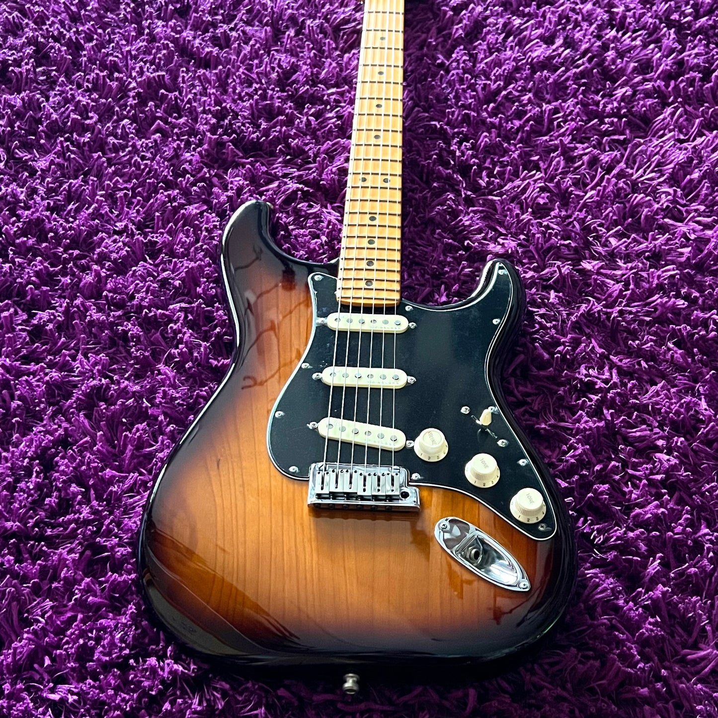 2021 Fender American Ultra Stratocaster Luxe 2-Colour Sunburst Maple Fingerboard (w/ OHSC)