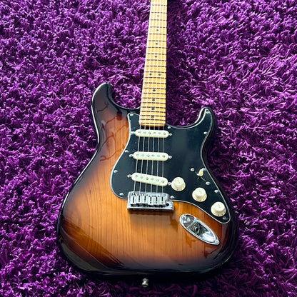 2021 Fender American Ultra Stratocaster Luxe 2-Colour Sunburst Maple Fingerboard (w/ OHSC)
