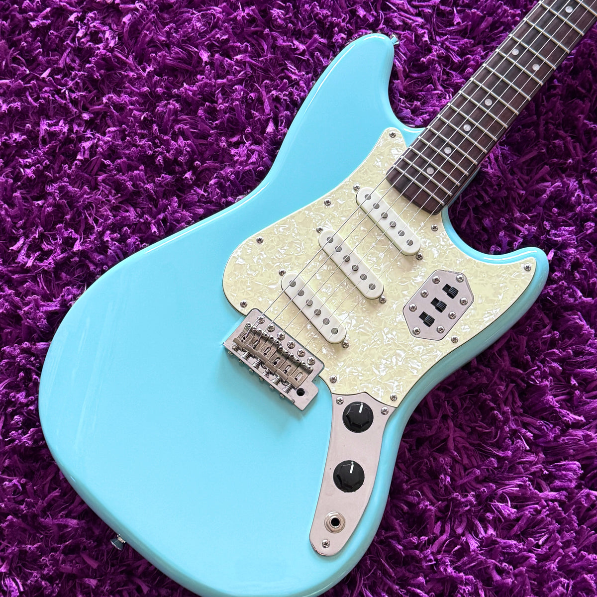 2020 Squier Paranormal Series Cyclone Daphne Blue