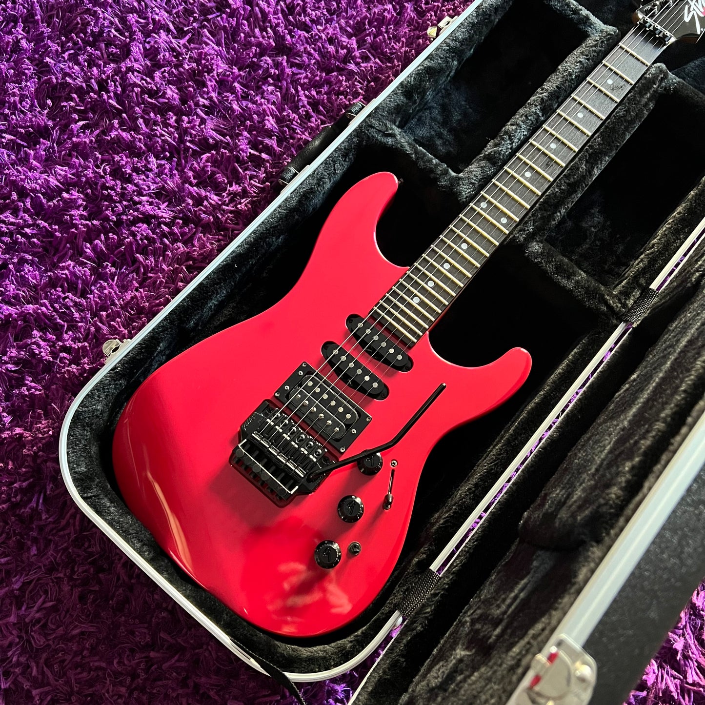 1988 Fender HM Strat Razz Berry Super Strat (MIJ Fujigen) (w/ HSC)