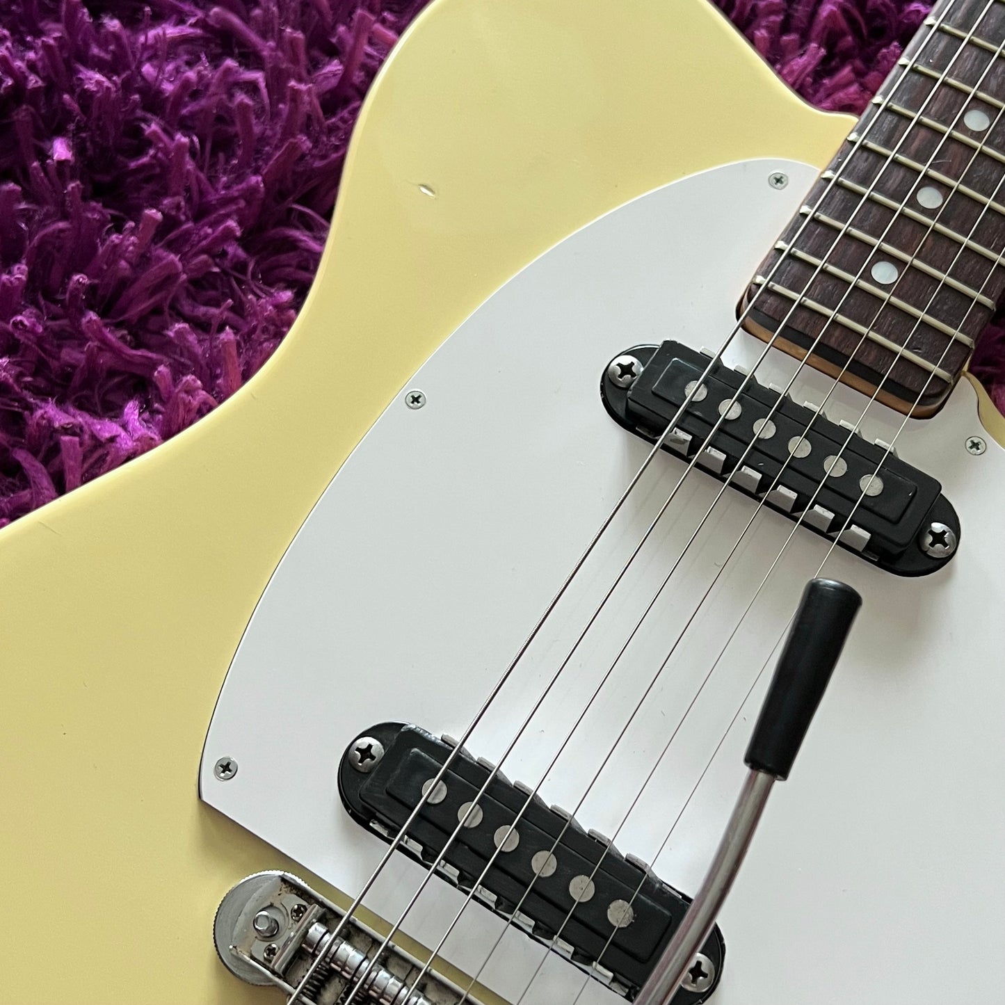 Early 1970s Guyatone LG-20 Telecaster/Jaguar Bizarre Hybrid Guitar Vintage White (MIJ)