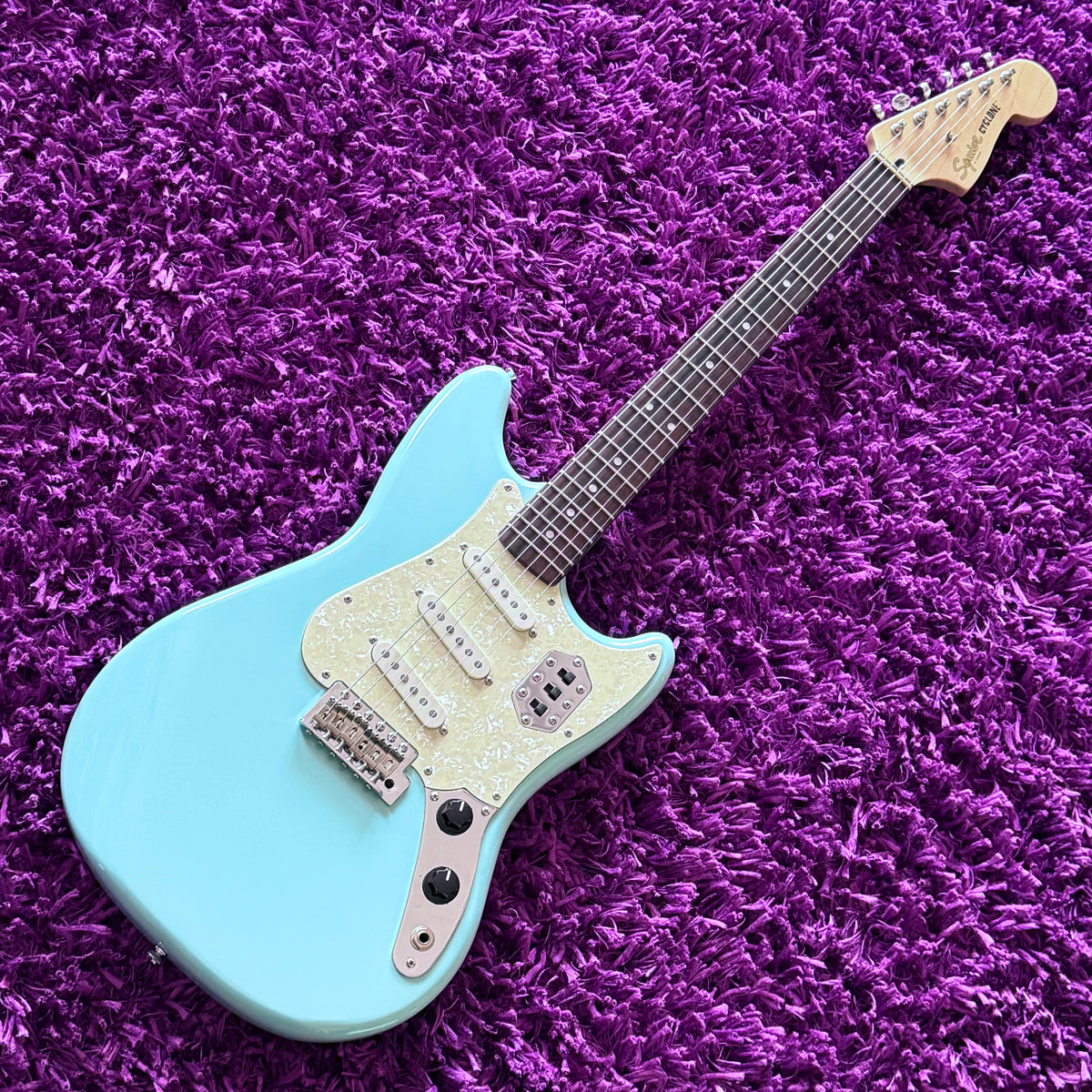 2020 Squier Paranormal Series Cyclone Daphne Blue