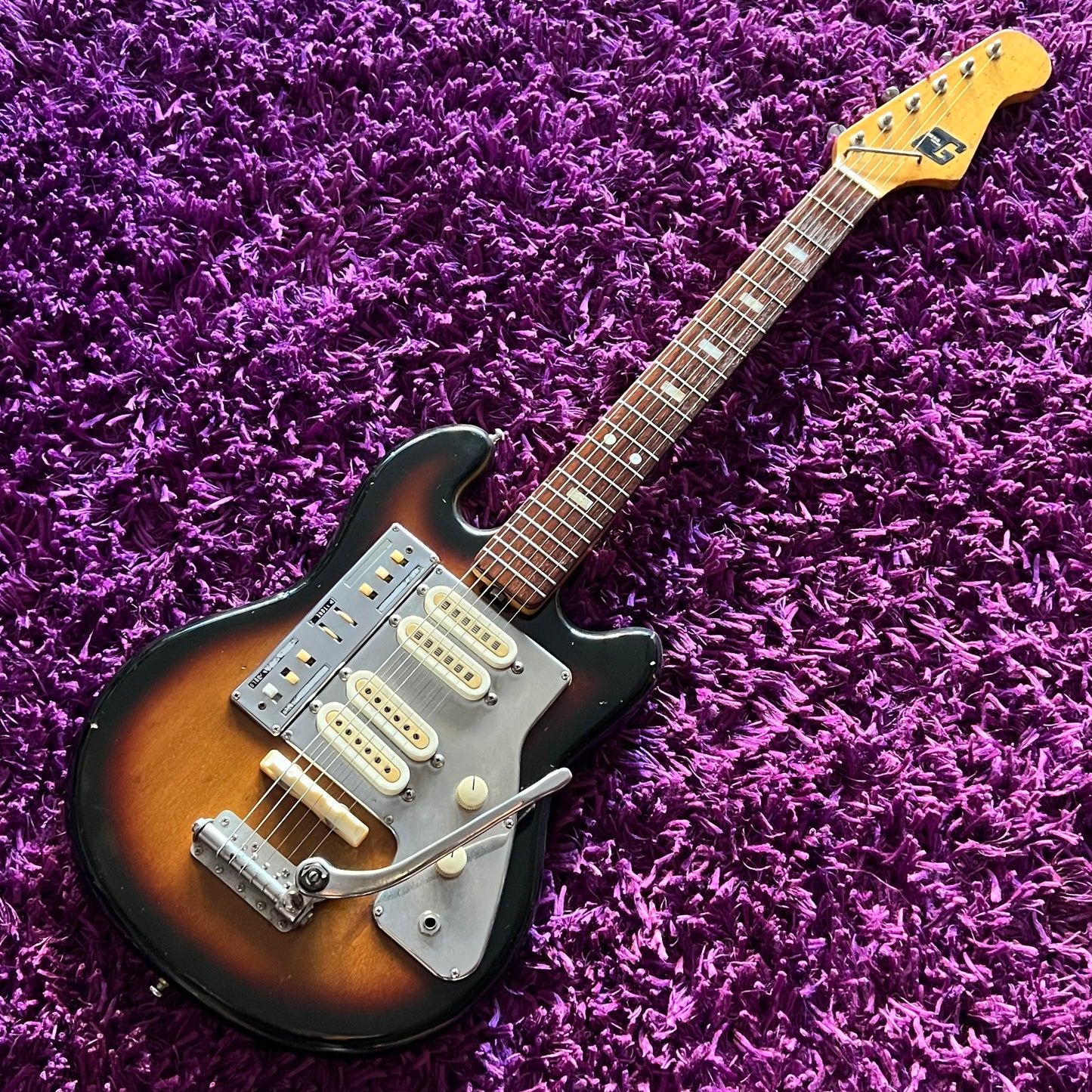 Early 1960s Guyatone LG-140T Electric Guitar (Tobacco Sunburst) (MIJ)