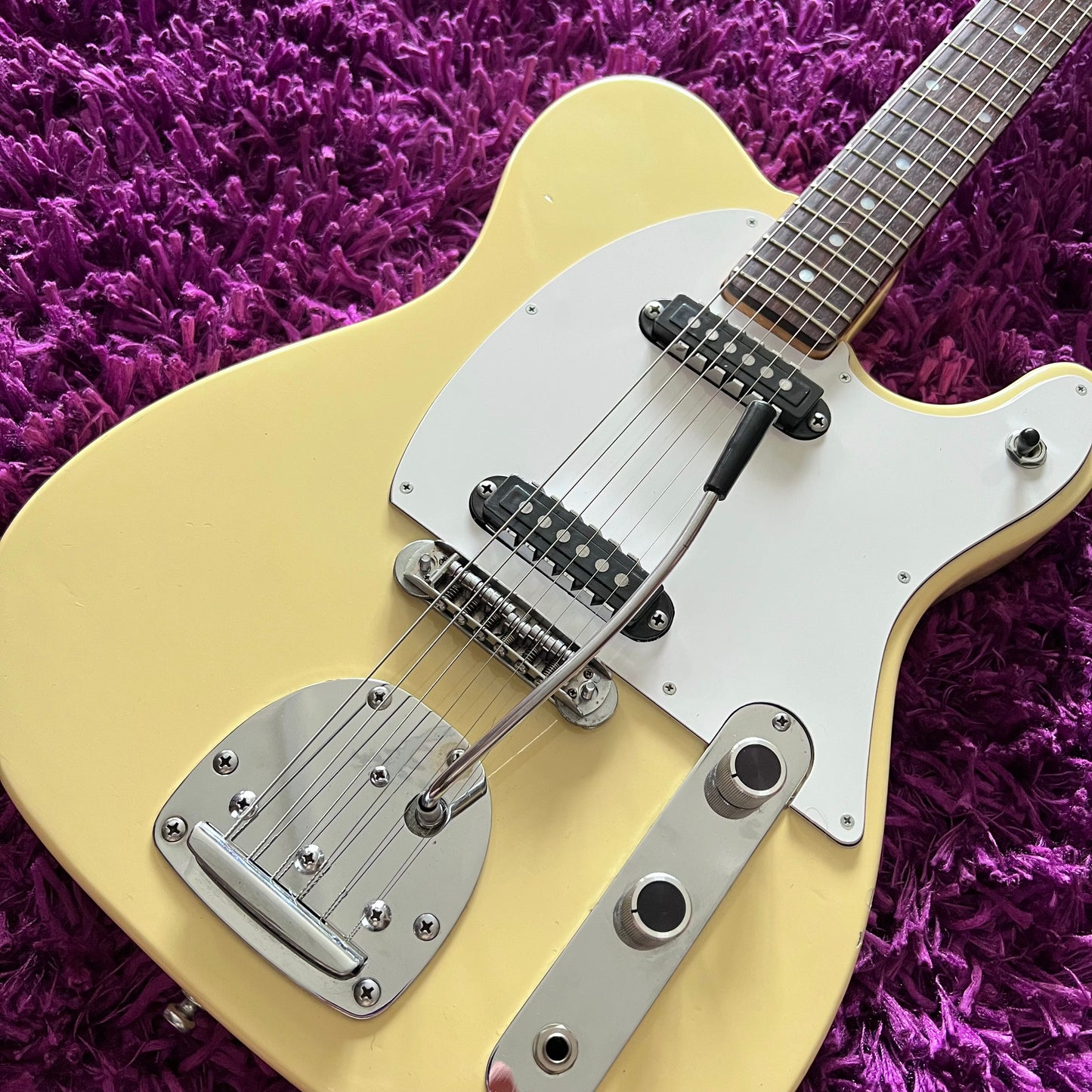 Early 1970s Guyatone LG-20 Telecaster/Jaguar Bizarre Hybrid Guitar Vintage White (MIJ)