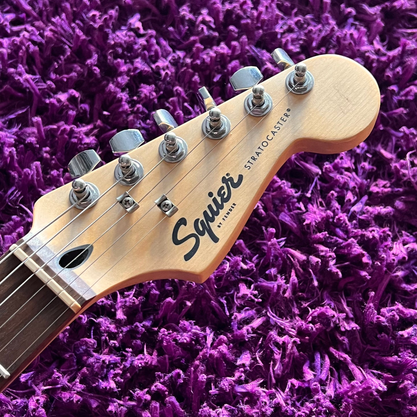 Fender Squier Affinity Electric Guitar Starter Package Brown Sunburst (w/ Amp, Stand & Gig Bag)