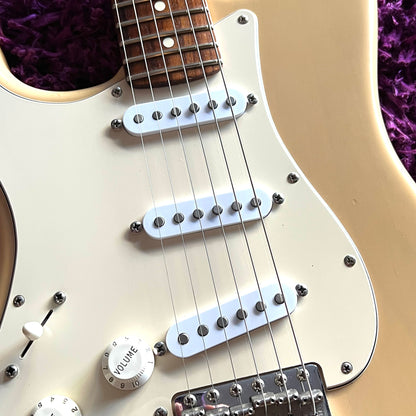 2009 Fender Highway One Stratocaster Left Handed (Honey Blonde) (Made in USA)