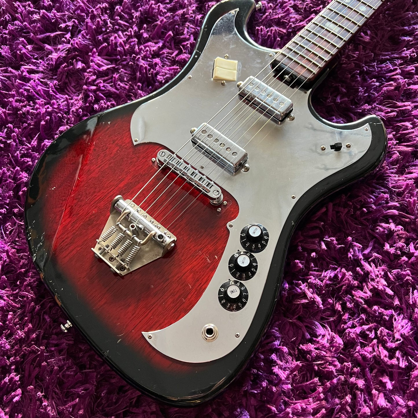 Mid 1960s Guyatone/Kawai Kingston Offset Electric Guitar (MIJ)