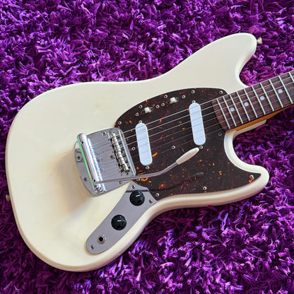 2004-05 Fender Mustang MG-66 VWH Vintage White (CIJ) (w/ HSC)