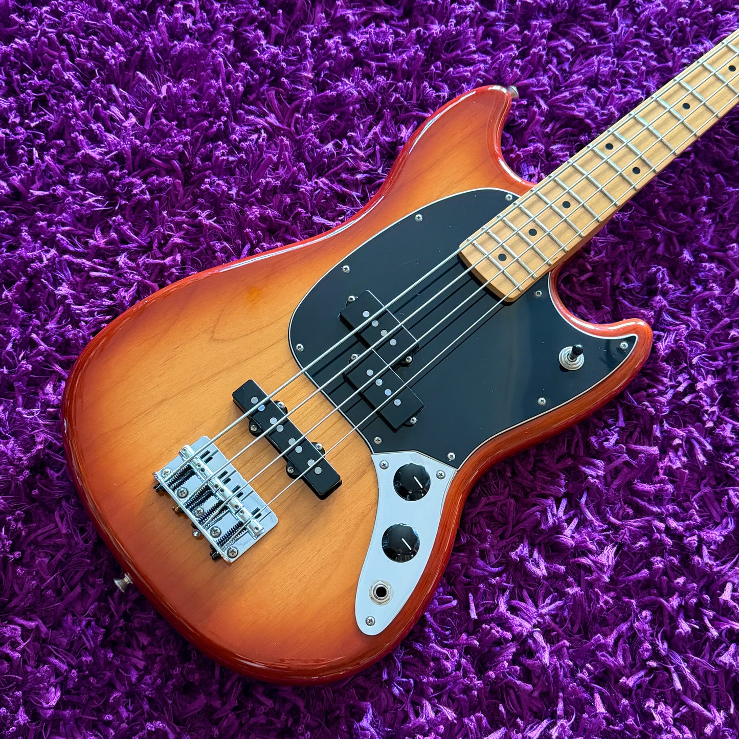 2020 Fender Player Mustang Bass P/J Sienna Sunburst, Maple Neck (MIM)