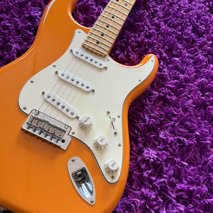 2022 Fender Player Stratocaster Capri Orange, Maple Neck (Made in Mexico)