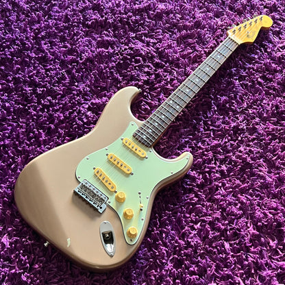 1997-2000 Fender '65 Reissue Stratocaster ST-65 Refinished Shoreline Gold (MIJ)