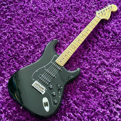 2018 Fender American Special Stratocaster HSS Black, Maple Neck (Made in USA)