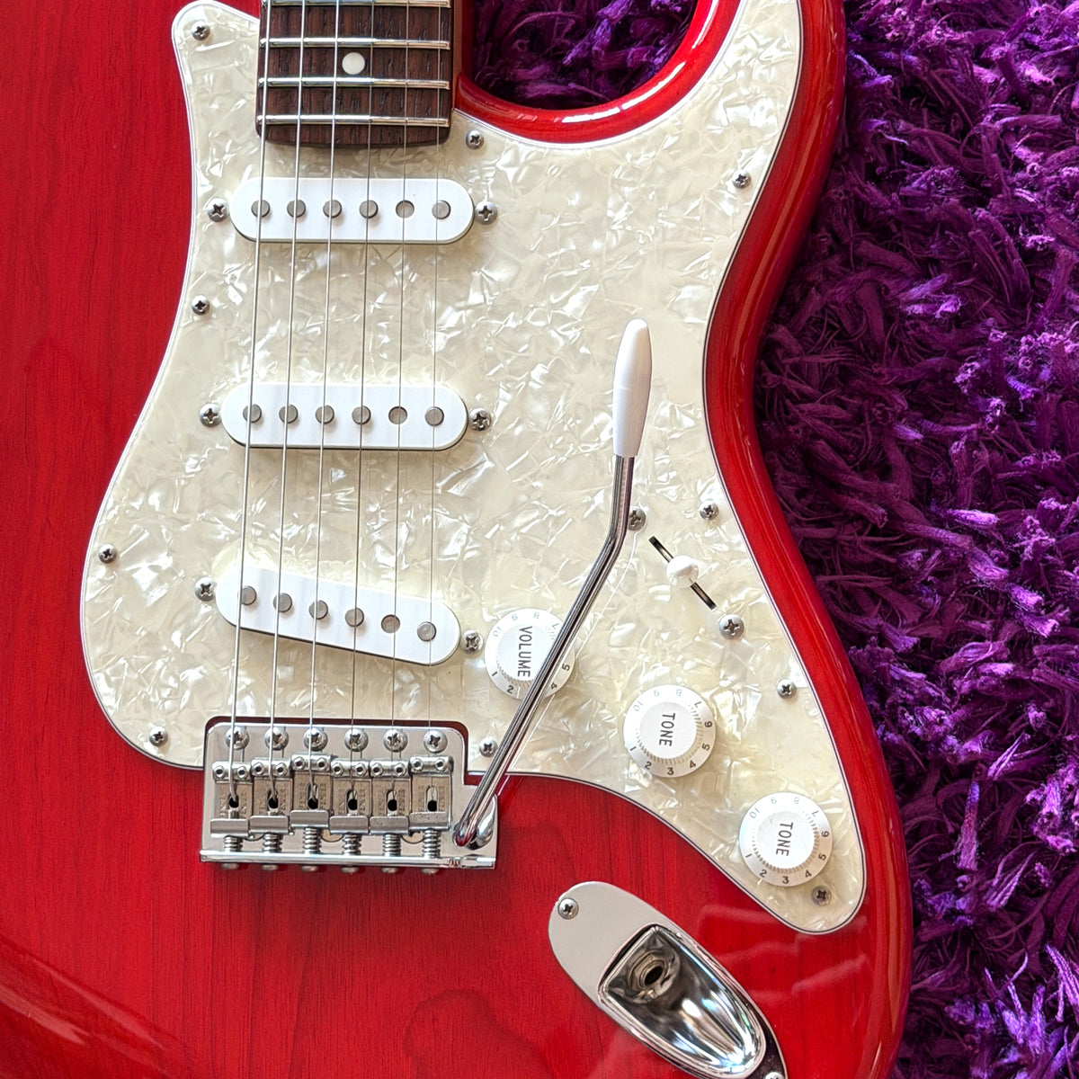 2012 Fender Stratocaster ST-62ASH Transparent Red (Matching Headstock) (MIJ)