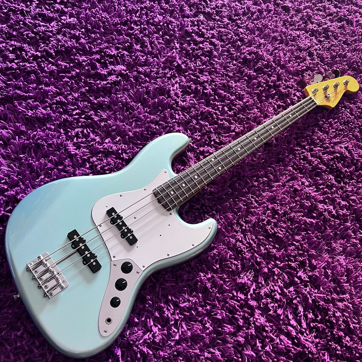 2010-2011 Fender JB-62 Jazz Bass '62 Reissue (Ice Blue Metallic) (MIJ)