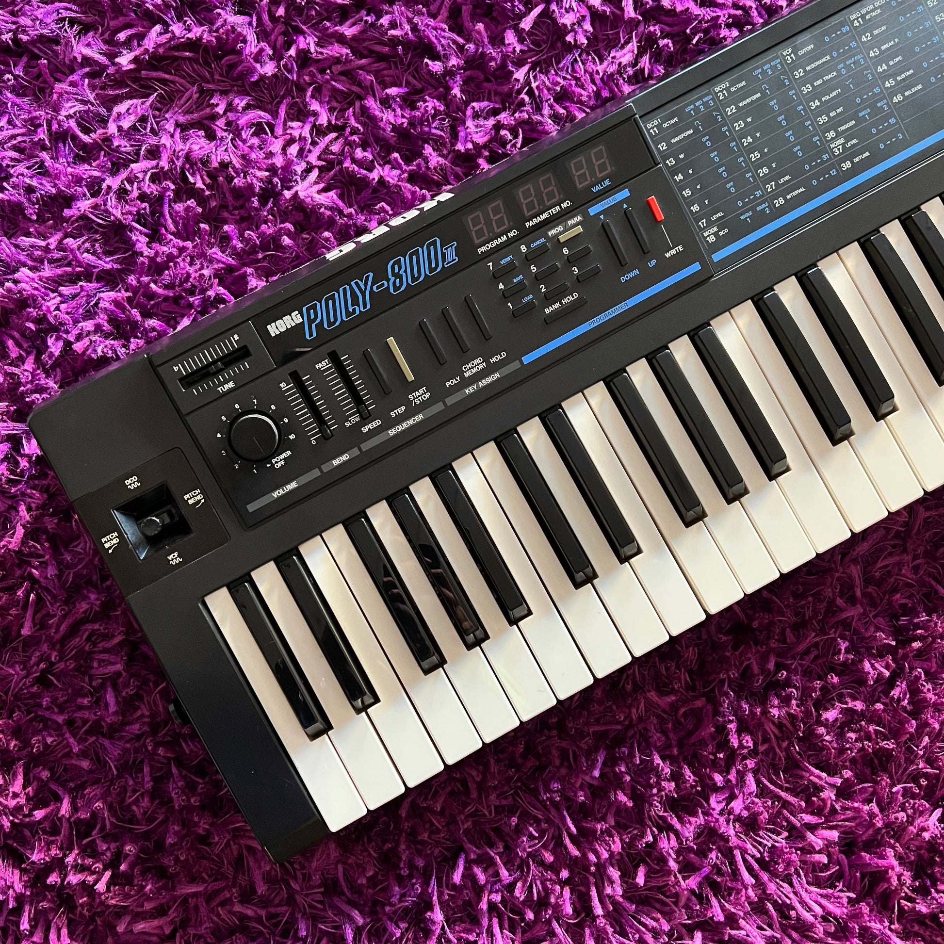 KORG POLY-800Ⅱ シンセサイザー ヴィンテージ 1985年 ジャンク KORG POLY-800Ⅱ シンセサイザー ヴィンテージ 1985年 ジャンク